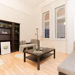 Nice 5-Room Apartment In The Heart Of The City Center Near The Synagogue