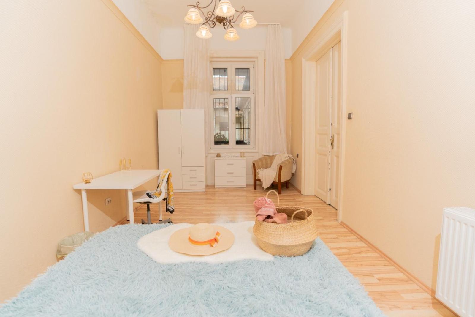 5-room In The Heart Of The Center Near The Synagogue Apartment
